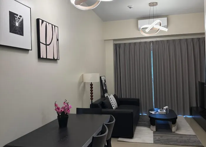 Spacious Modern 1br With Pool View Near Okada, Moa & Naia アパート